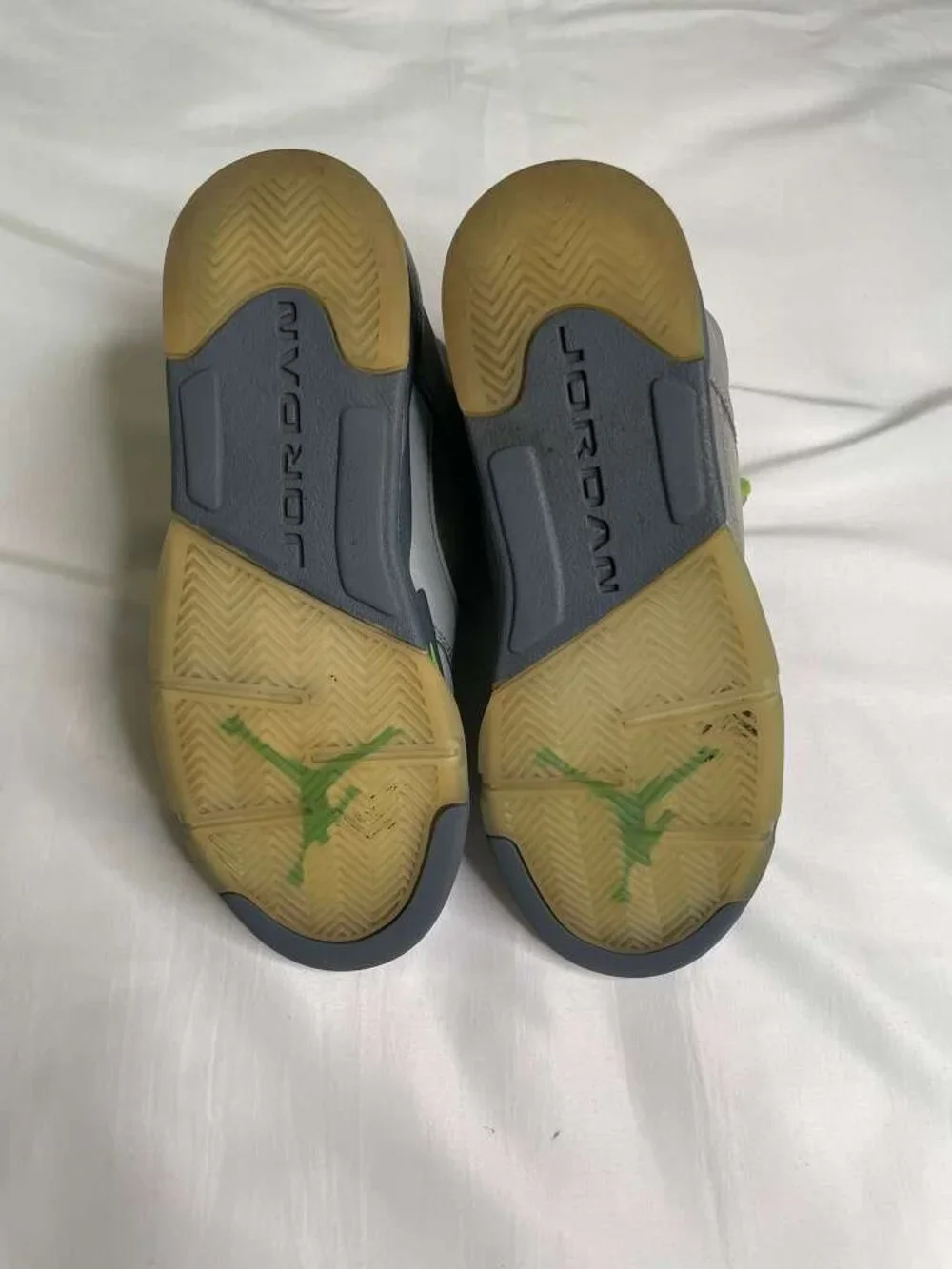 Air Jordan 5 Retro GS Green Bean Silver Flint Grey Size 5Y Youth